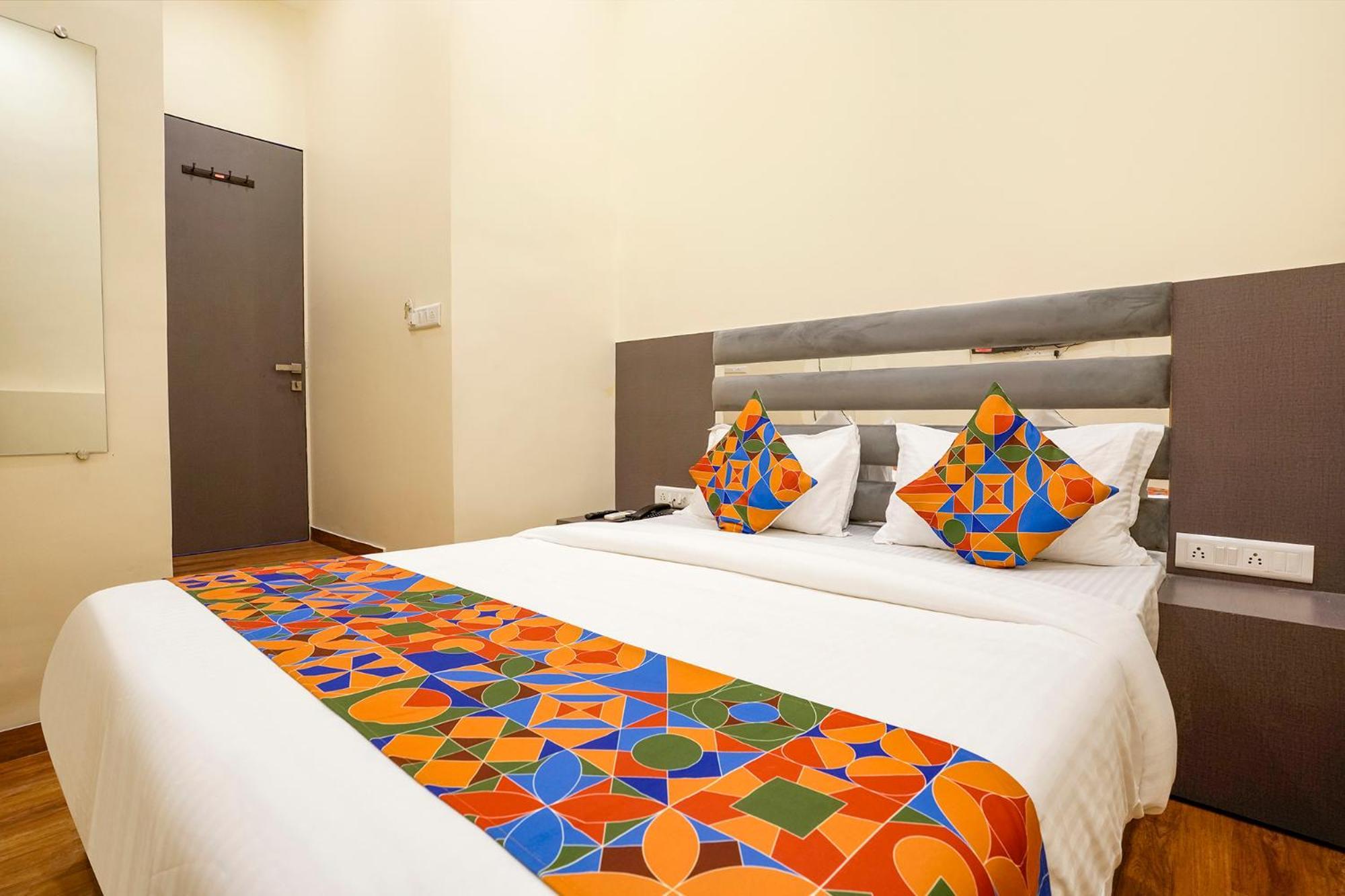 Fabhotel Freedom International - Nr Mumbai International Airport Exterior photo